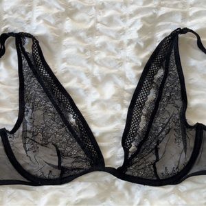 Black sexy lace bra from Victoria secret 32c